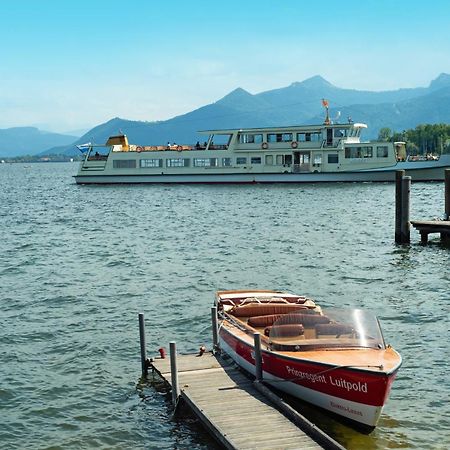 Ferienwohnung Mit Garten Am Chiemsee プリーン・アム・キームゼー エクステリア 写真